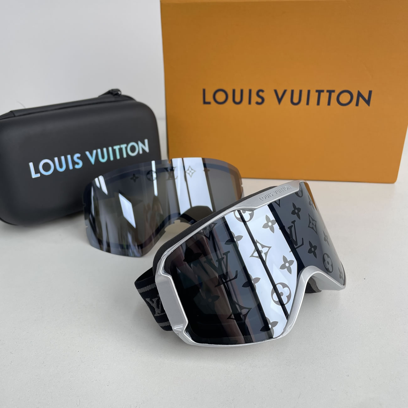 Louis Vuitton Lv Ski Mask Yellow Blue Black Pink Silvery White (19) - newkick.cc